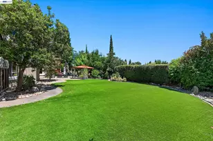 8303 Regency Dr, Pleasanton, CA 94588 - Photo 36