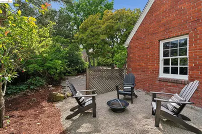 857 Paramount Rd, Oakland, CA 94610 - Photo 38