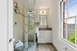 857 Paramount Rd, Oakland, CA 94610 - Photo 22