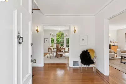 857 Paramount Rd, Oakland, CA 94610 - Photo 4