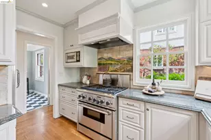 857 Paramount Rd, Oakland, CA 94610 - Photo 16