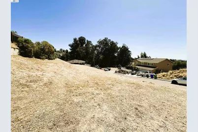 24366 Israel Ct, Hayward, CA 94541 - Photo 4