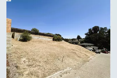 24366 Israel Ct, Hayward, CA 94541 - Photo 12