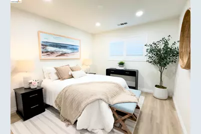 8044 Tamarack Dr, Dublin, CA 94568 - Photo 14