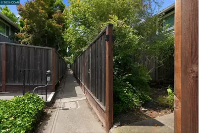 143 Miramonte Dr, Moraga, CA 94556 - Photo 30
