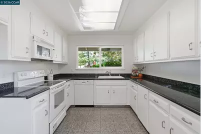 143 Miramonte Dr, Moraga, CA 94556 - Photo 8