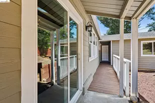 6281 Aspinwall Rd, Oakland, CA 94611 - Photo 66