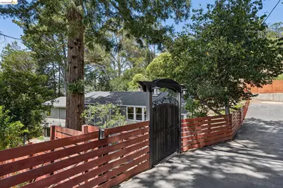 6281 Aspinwall Rd, Oakland, CA 94611 - Photo 68