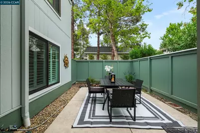 1100 Singingwood #8, Walnut Creek, CA 94595 - Photo 4