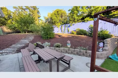 102 Kelobra Ct, Walnut Creek, CA 94598 - Photo 36