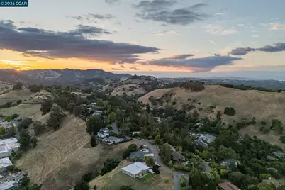 101 Hillcroft Way, Walnut Creek, CA 94597 - Photo 66