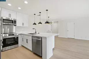 1077 Wesley Ct, Walnut Creek, CA 94597 - Photo 4
