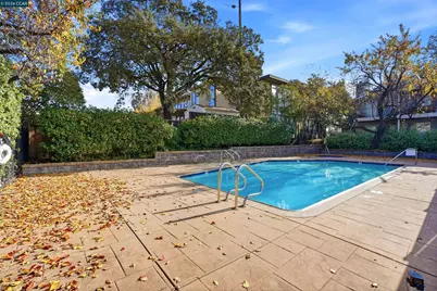 1077 Wesley Ct #7, Walnut Creek, CA 94597 - Photo 18