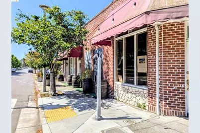 900 Masonic Avenue, Albany, CA 94706 - Photo 1