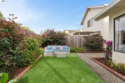 117 Payot Ct, Alameda, CA 94502 - Photo 20