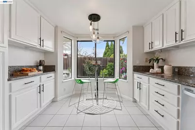 117 Payot Ct, Alameda, CA 94502 - Photo 1