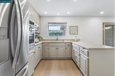 24951 Townsend Ave, Hayward, CA 94544 - Photo 20