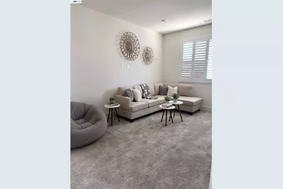18005 Reunion Ct, Lathrop, CA 95330 - Photo 10
