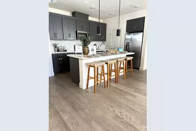 18005 Reunion Ct, Lathrop, CA 95330 - Photo 4