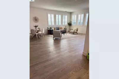 18005 Reunion Ct, Lathrop, CA 95330 - Photo 2
