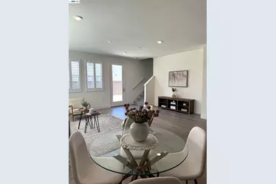 18005 Reunion Ct, Lathrop, CA 95330 - Photo 4