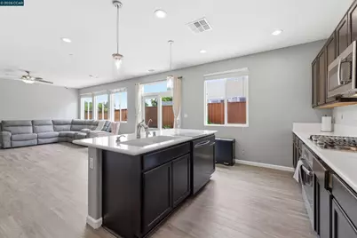 300 Coolcrest Dr, Oakley, CA 94561 - Photo 4