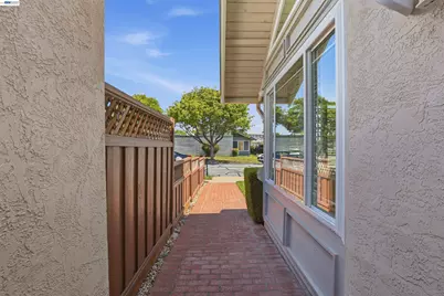 36719 Port Tidewood St, Newark, CA 94560 - Photo 4