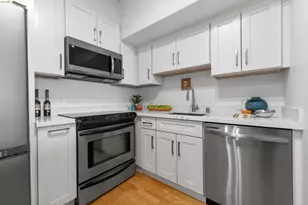 6363 Christie Ave, Emeryville, CA 94608 - Photo 16