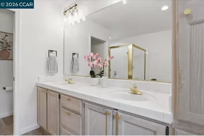 5209 Arden Way, Carmichael, CA 95608 - Photo 36