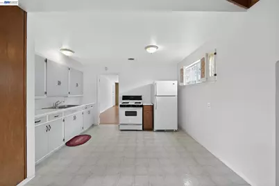 14562 Juniper St, San Leandro, CA 94579 - Photo 8