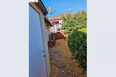 1804 Derby St, Berkeley, CA 94703 - Photo 12