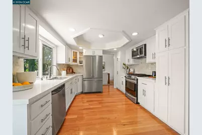 32 Atchinson Stage Court, Clayton, CA 94517 - Photo 4