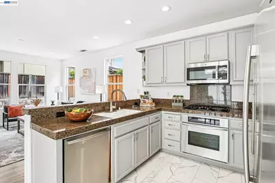 5919 Topsfield Cir, Dublin, CA 94568 - Photo 14