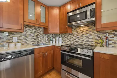 5 Embarcadero W #126, Oakland, CA 94607 - Photo 10
