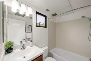 903 Zephyr Dr, Oakland, CA 94607 - Photo 18