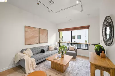 903 Zephyr Dr, Oakland, CA 94607 - Photo 4