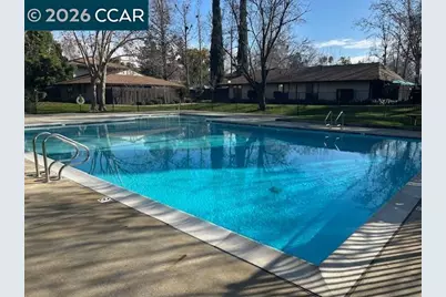 5451 Roundtree Pl #F, Concord, CA 94521 - Photo 22