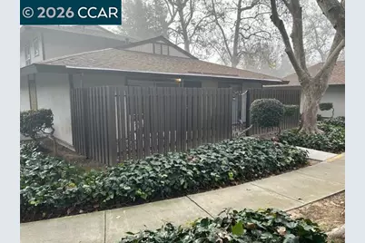 5451 Roundtree Pl #F, Concord, CA 94521 - Photo 2