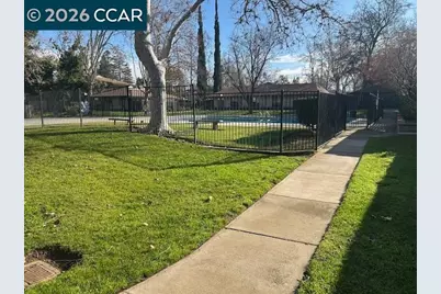 5451 Roundtree Pl #F, Concord, CA 94521 - Photo 20