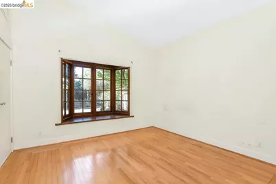2418 Jefferson Avenue, Berkeley, CA 94703 - Photo 16