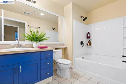 1121 40th Street #4201, Emeryville, CA 94608 - Photo 6