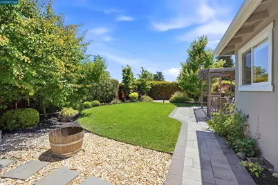 3218 Reva Dr, Concord, CA 94519 - Photo 8