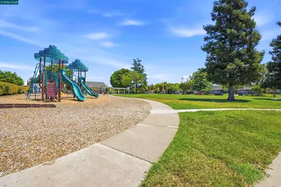 3218 Reva Dr, Concord, CA 94519 - Photo 42