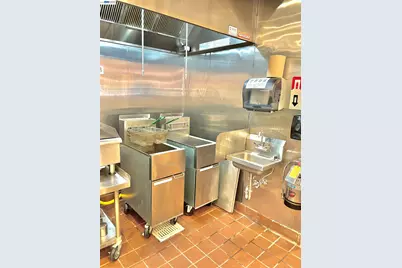 9219 International Blvd, Oakland, CA 94603 - Photo 14