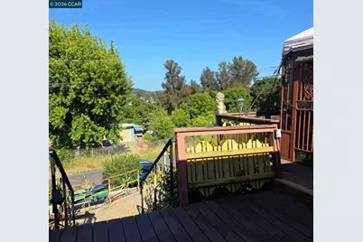 694 Renfrew Rd, El Sobrante, CA 94803 - Photo 14