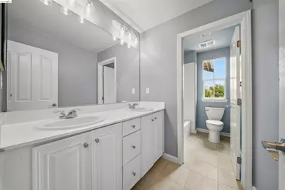 423 Toscana Way, Hayward, CA 94545 - Photo 24