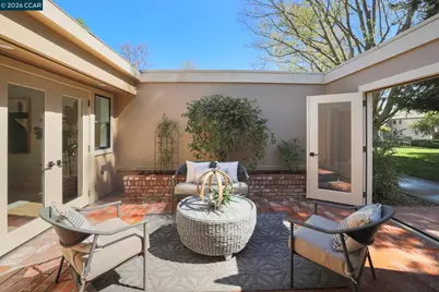1152 Fairlawn Ct #3, Walnut Creek, CA 94595 - Photo 8