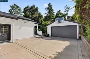 21 Camino del Diablo, Orinda, CA 94563 - Photo 2