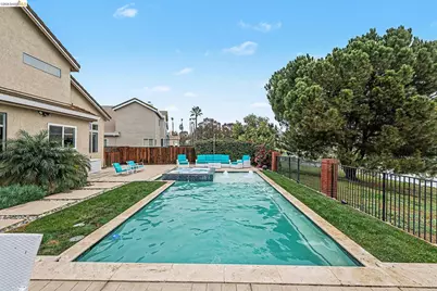 2127 Prestwick Dr, Discovery Bay, CA 94505 - Photo 28