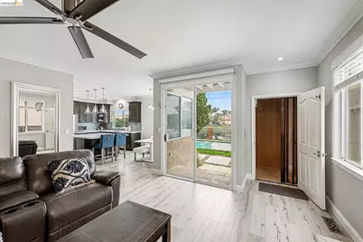 2127 Prestwick Dr, Discovery Bay, CA 94505 - Photo 20